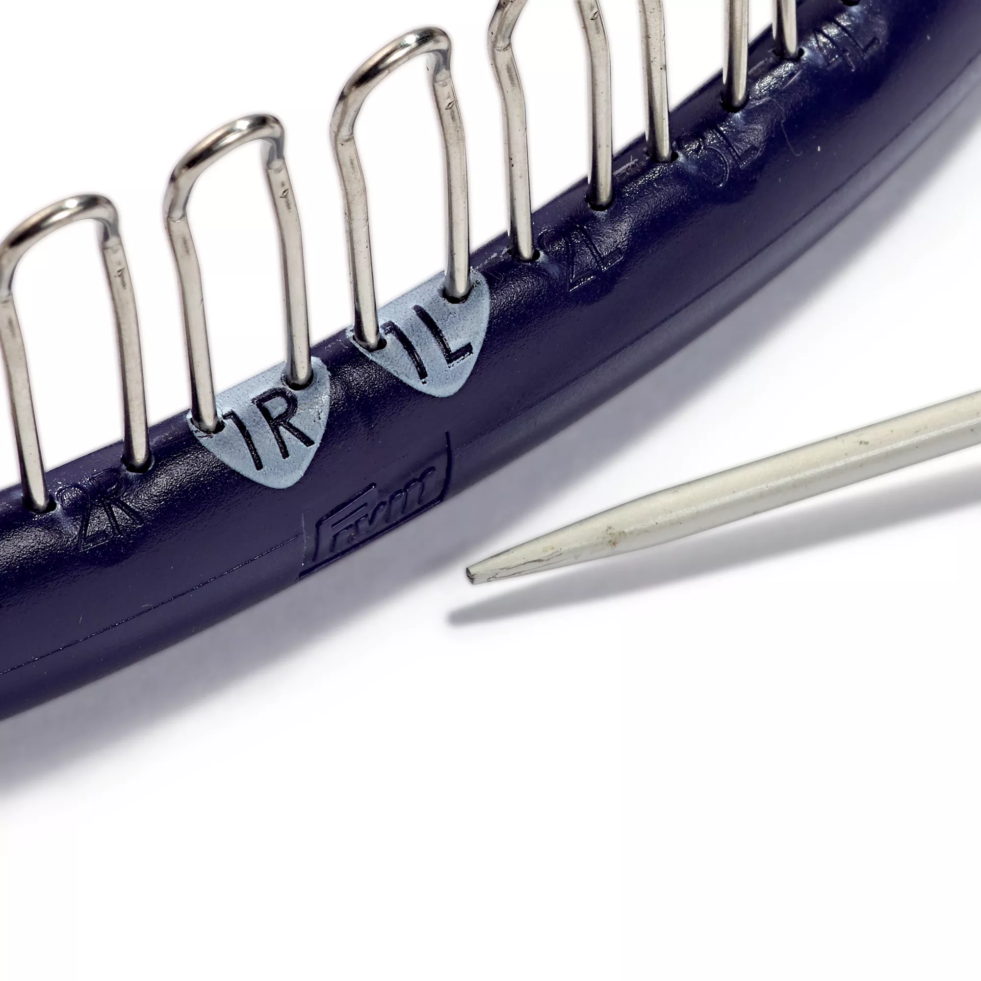 Knitting loom