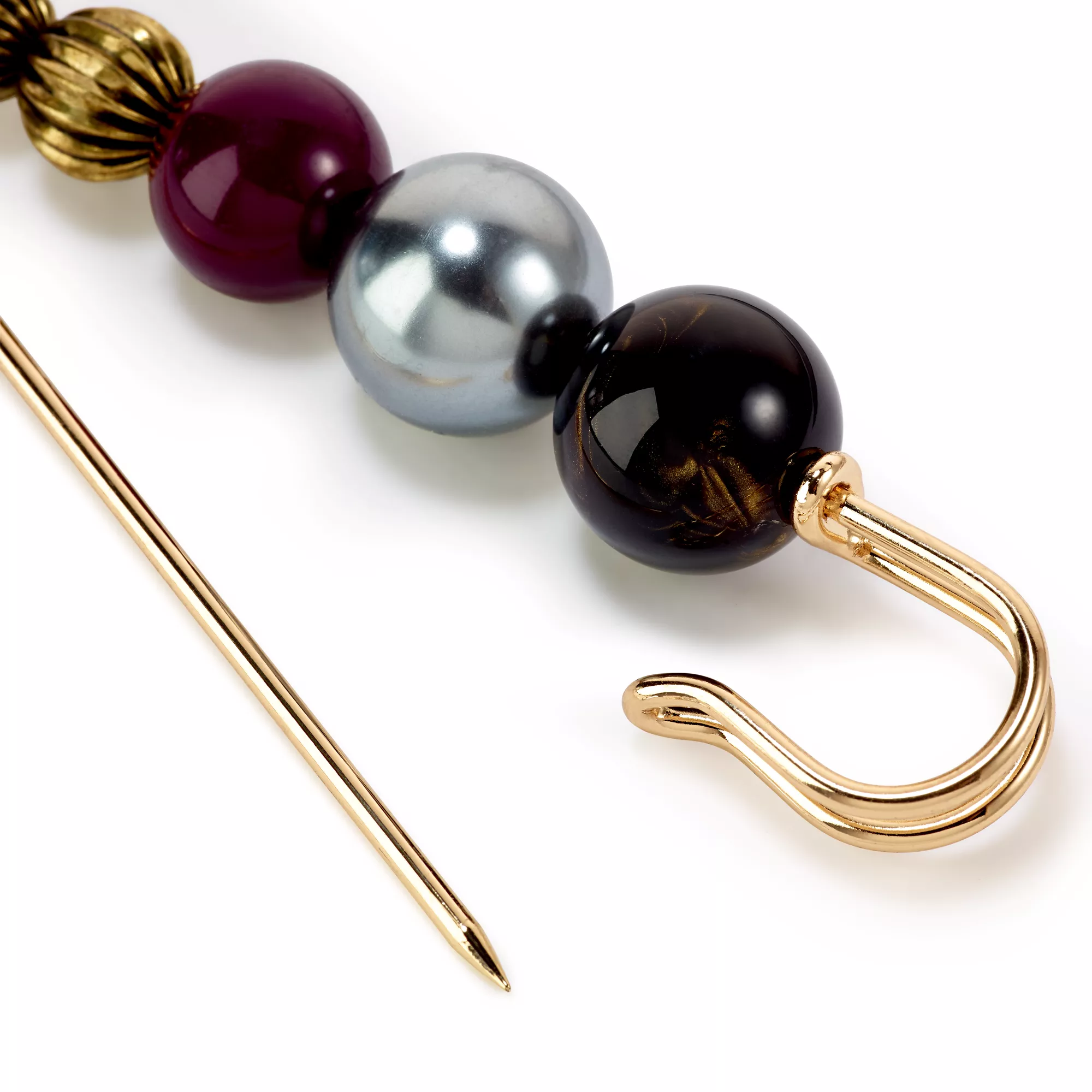 Decor pin with beads