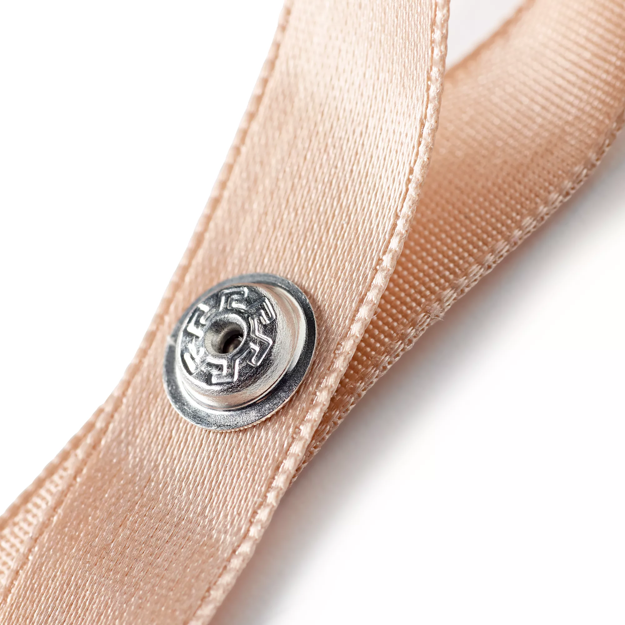 Shoulder strap retainers