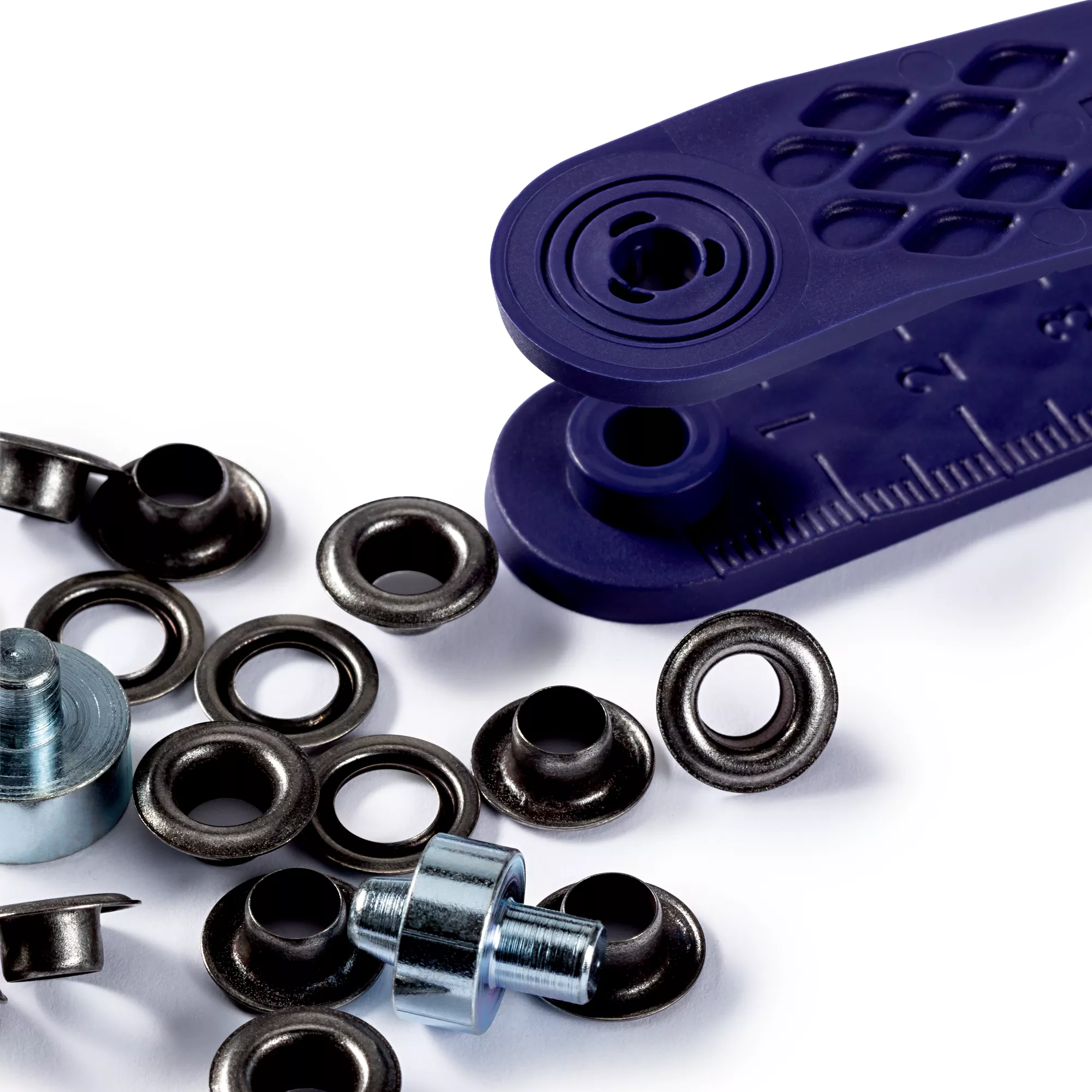 Eyelets and washers, 5.0mm, old iron