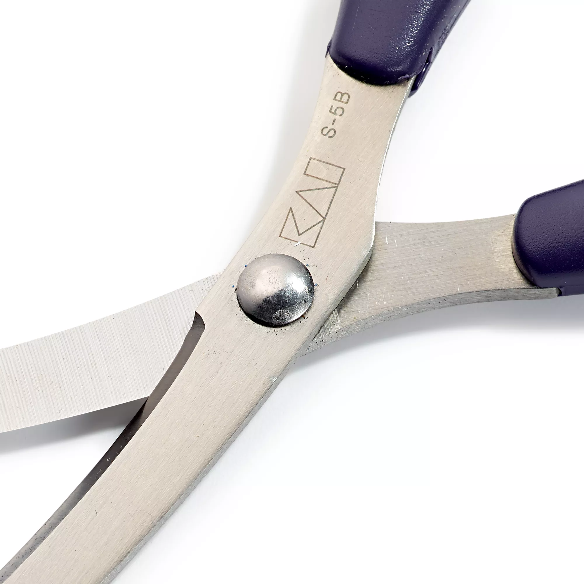 Textile scissors Professional, curved 13.5cm