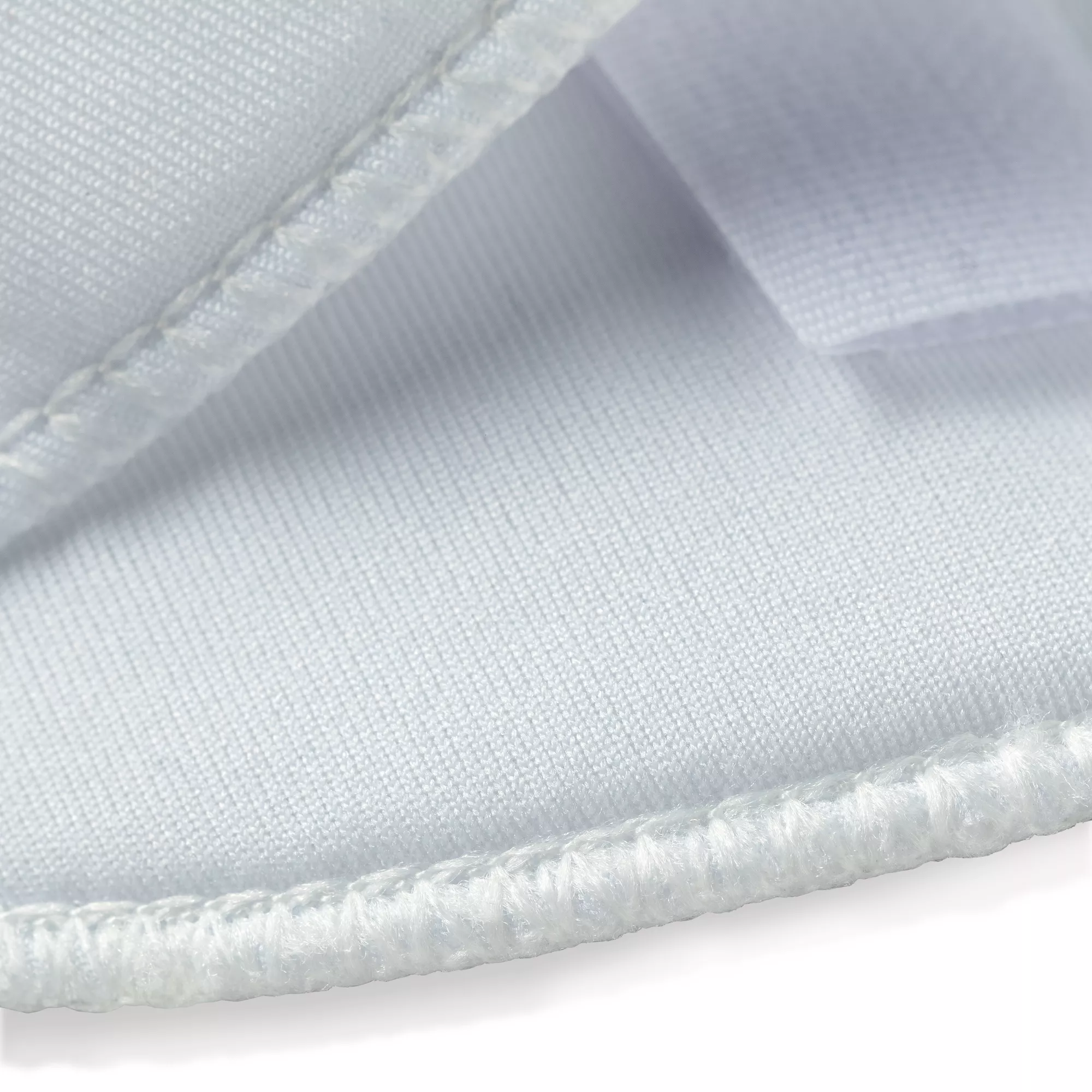 Shoulder pads set-in with hook and loop fastening